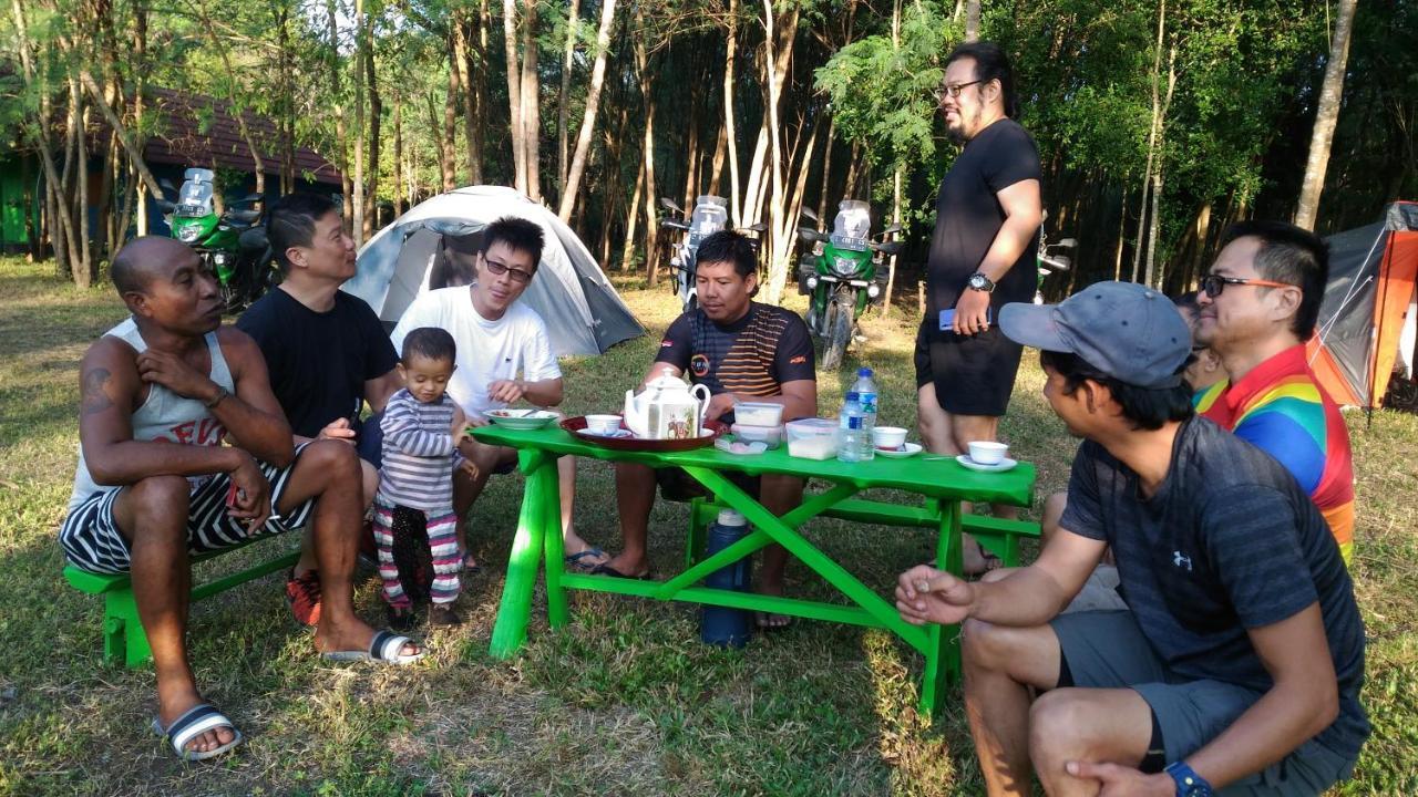 Pandang 4 Pohon - Les 4 Arbres B&B 외부 사진